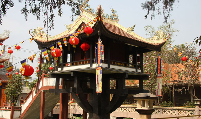 One Pillar pagoda dates back from 11th century