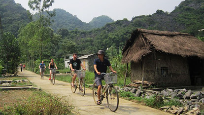 Admire the charming beauty of Viet Hai Village in Cat Ba Vietnam