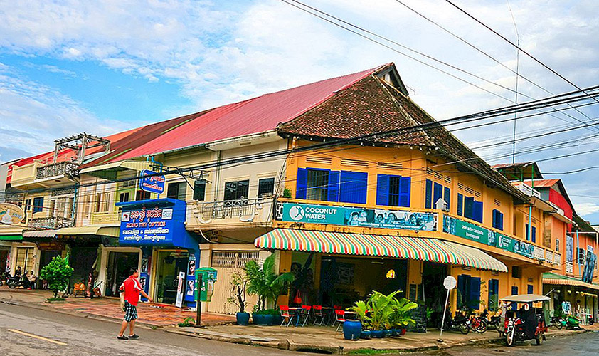 Battambang is the main hub of the Northwest connecting the entire region with Phnom Penh and Thailand