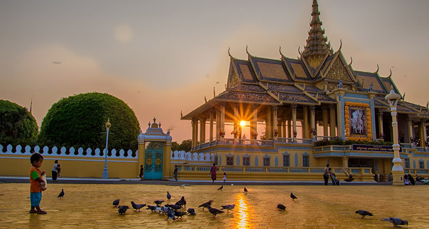 The beauty of Phnom Penh at dawn