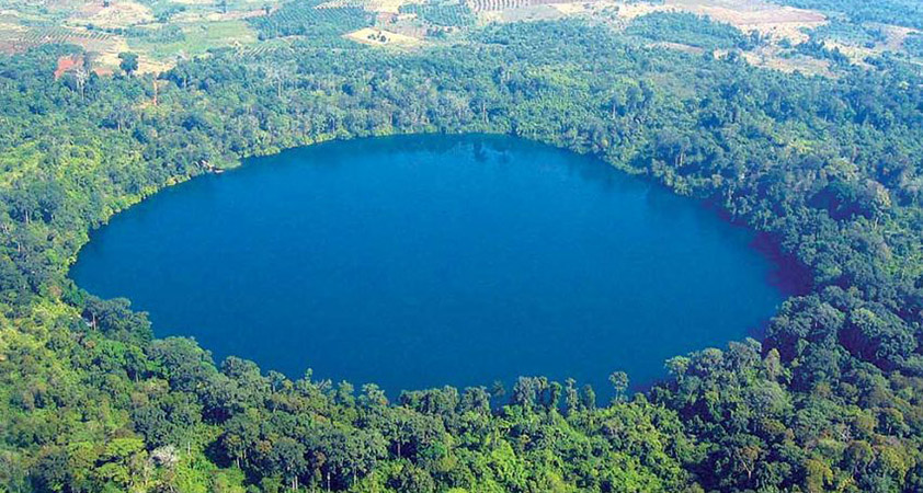 The Yeak Loam lake is the most beautiful lake of Ratanakiri formed by a volcanic eruption