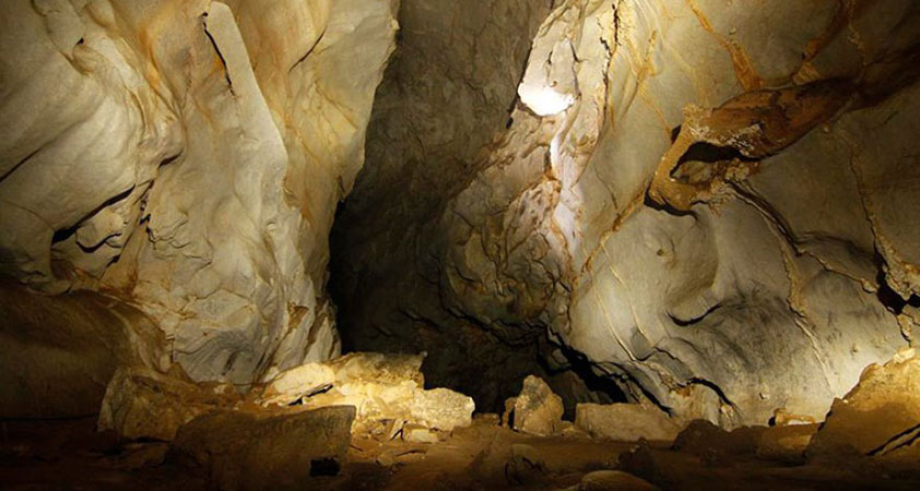 Chom Ong Cave