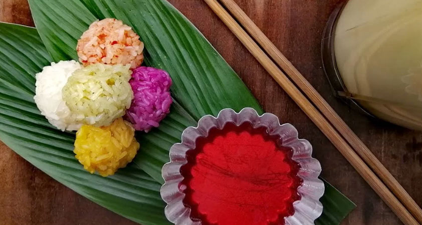 Tasting this five-color sticky rice is chosen in what to do in Bac Kan