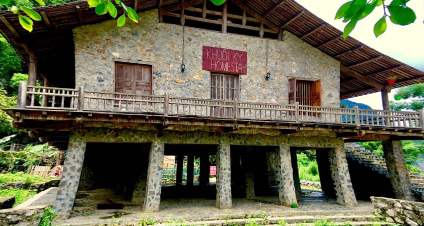 The homestay is designed in the traditional style of the ethnic minority