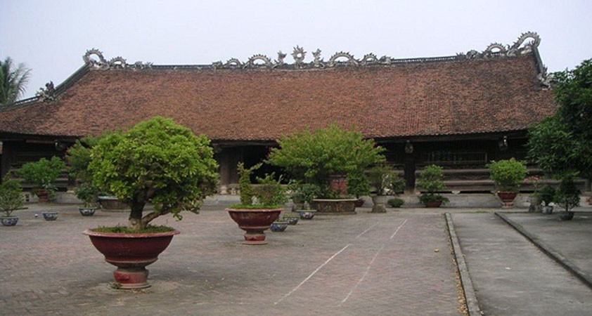 Nghe Temple is a religious site and has a strong history