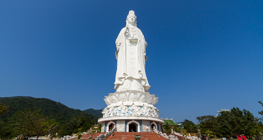 The statue can be seen from any places in Da Nang