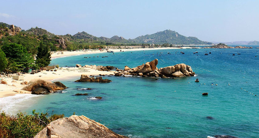 Co To island, which is near Ngoc Vung island, is a must-see destination