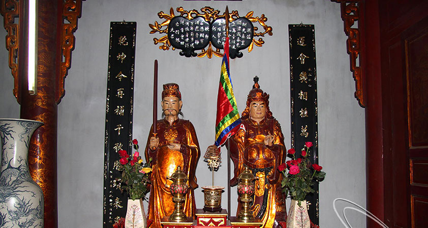 Quan Thanh Temple is a place of worship nearby the West Lake