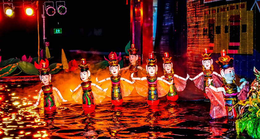 The visual art of water puppet characters
