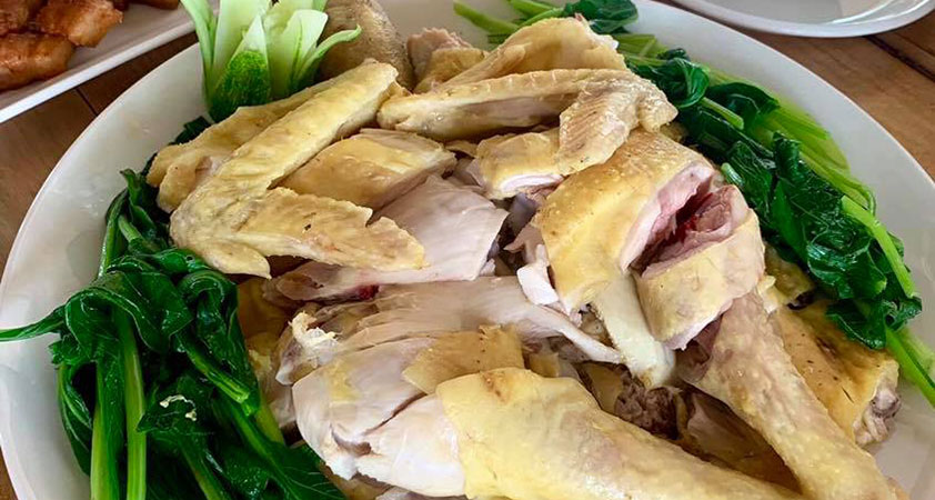 Trying mountainous chicken is always in top things to do in Mai Chau