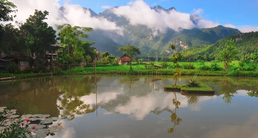 Open space with lakes and mountains surrounding