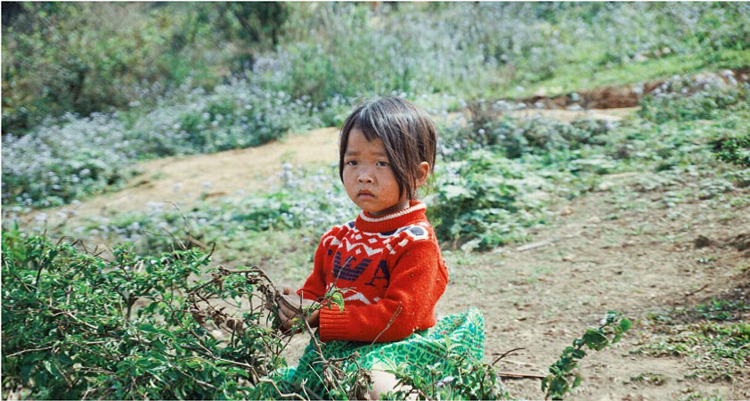 Meet cute Thai ethnic minority children in the area