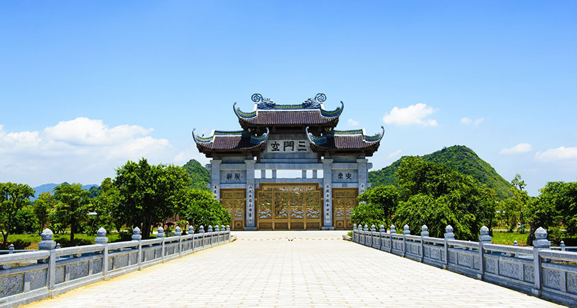 The pagoda is one of the most famous places of Ninh Binh what to see