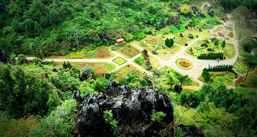 The overview of Ham Rong Mountain park from above