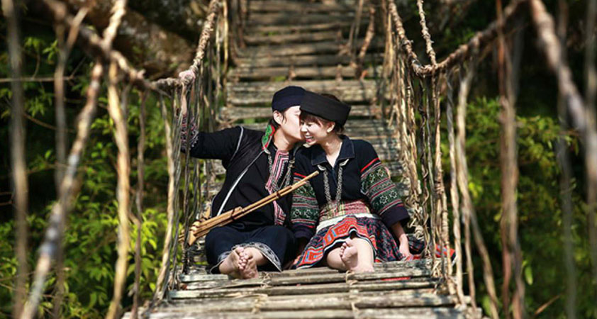 Ta Phin village Vietnam is an ideal place for couples in Sapa Vietnam