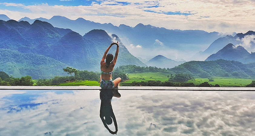 Swimming in Infinity Pool in Pu Luong Nature Reserve 