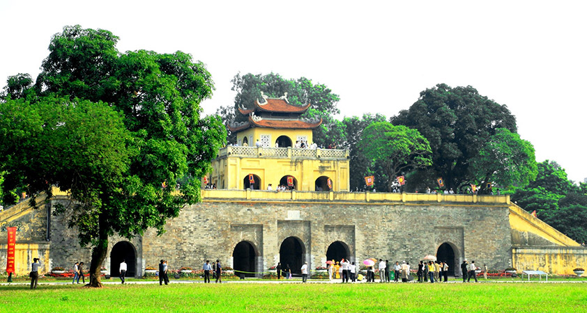 Hoang Thanh Thang Long is a historic and valuable destination in Hanoi travel
