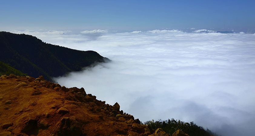 The cloud ocean right under your eyes