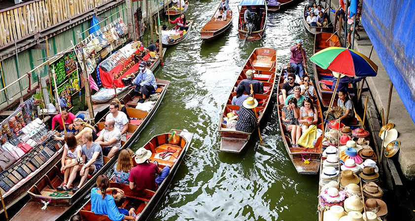 Damnoen Saduak Floating Market 