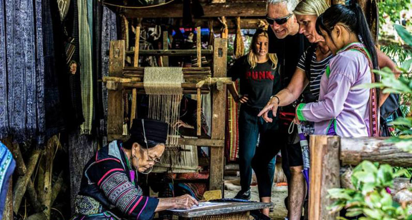 Foreign tourists find it exciting to see in person the craft making