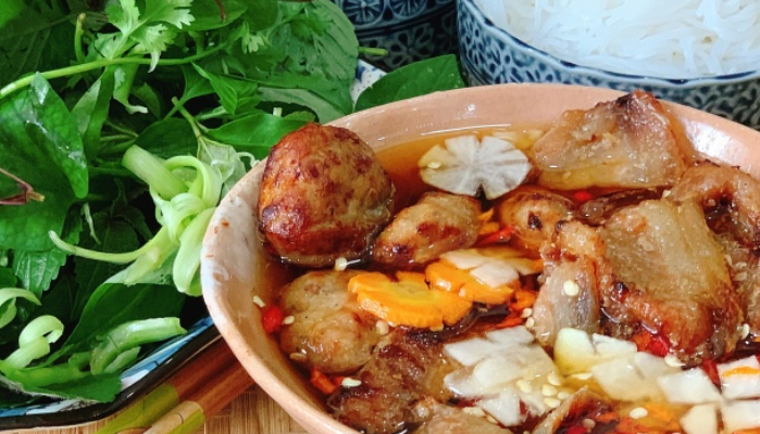 bun-cha-vietnamese-street-food