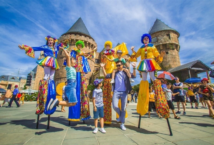 Ba Na Hills is definitely an ideal destination in Da Nang for a family trip