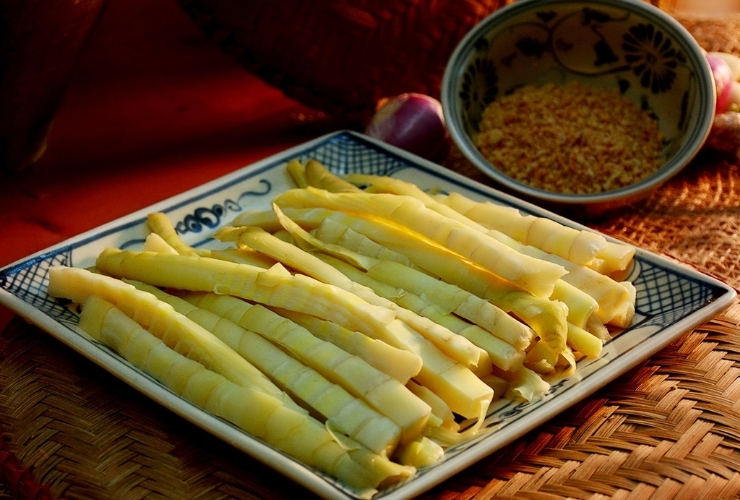 Bitter bamboo shoots remind tourists of their Pu Luong Thanh Hoa journey