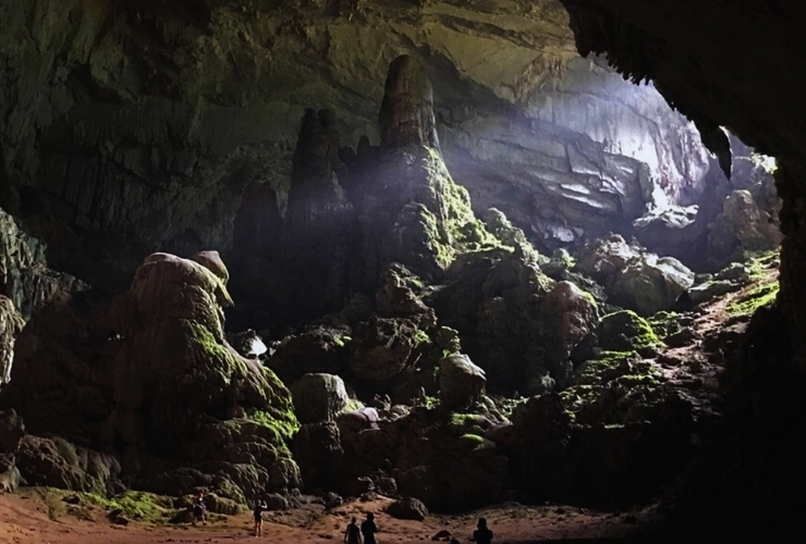 Kho Muong Cave is one of the most attractive caves in Pu Luong cave complex