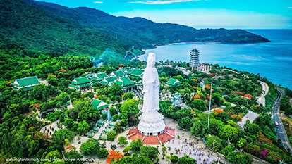 Visit the highest Buddha statue in Linh Ung Pagoda in Da Nang