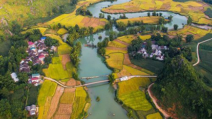 Admire full-rang landscape of Non Nuoc Cao Bang Geopark, Vietnam
