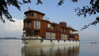 RV Paukan Boat on Mekong river | 5 days 4 nights