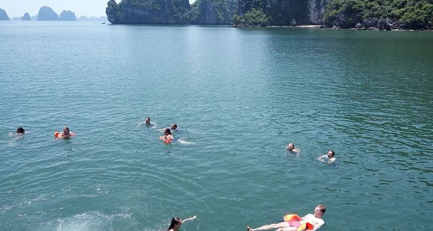 Swimming in Lan Ha Bay