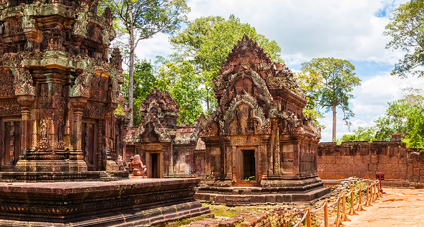 Visit Banteay Srei 