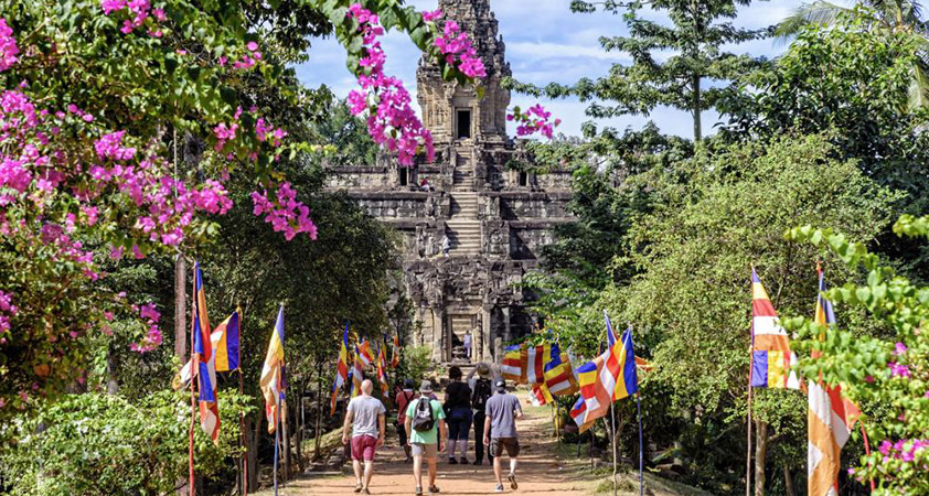 Explore Angkor Temples 
