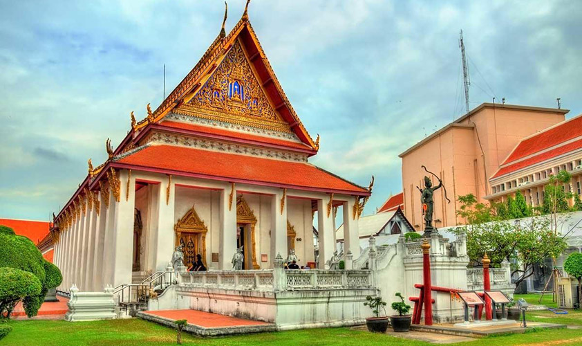 Visit Royal Palace in Bangkok
