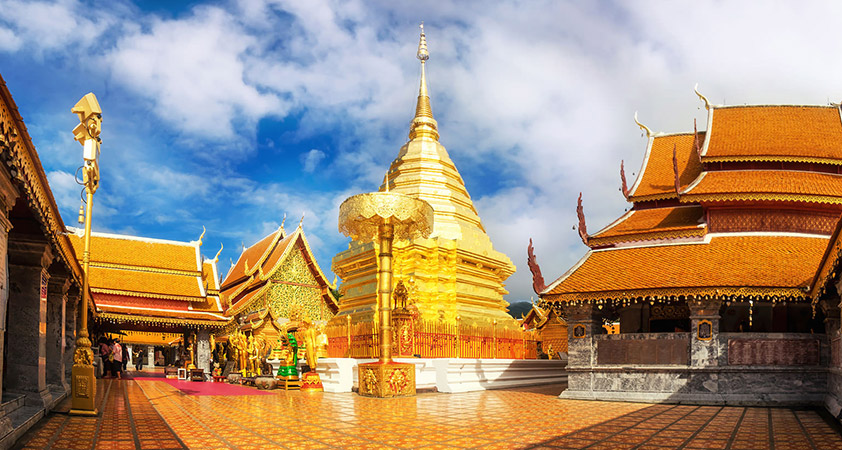 Visit some tourist attractions in Chiang Mai 