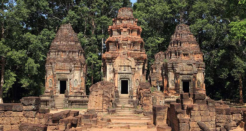 Visit the Roluos group of temples (Bakong, Lolei and Preak Ko), the earliest large and permanent temples built by the Khmers