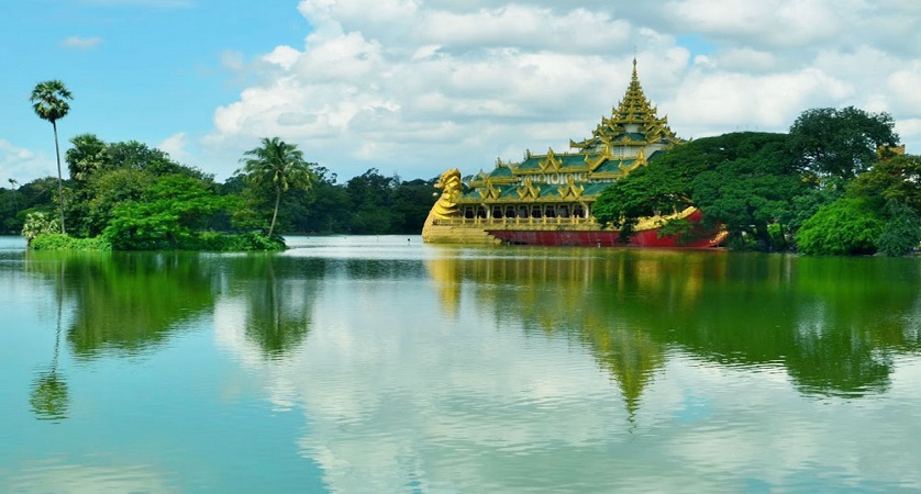 Tranquil Kandawgyi Lake to enjoy the fresh atmosphere here