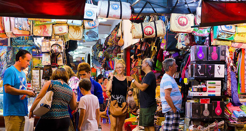 Shopping in Angkor Wat