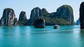 Visit-Halong-bay-by-helicopter-1-day-07