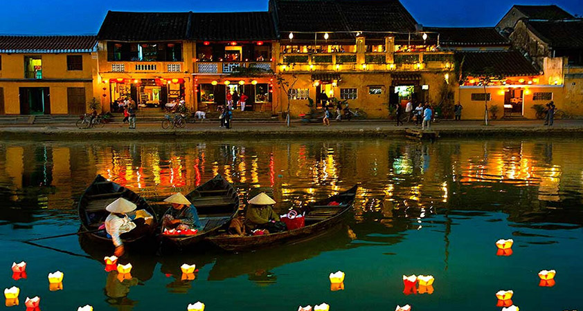 Hoi An ancient town at night